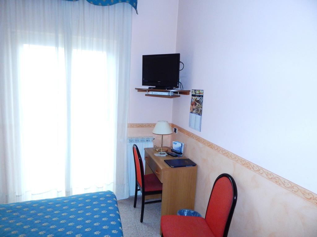 Hotel Torre Antica Loano Værelse billede
