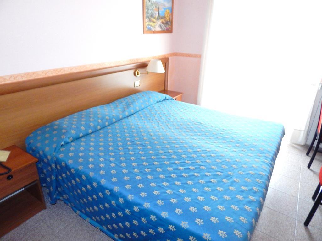 Hotel Torre Antica Loano Værelse billede