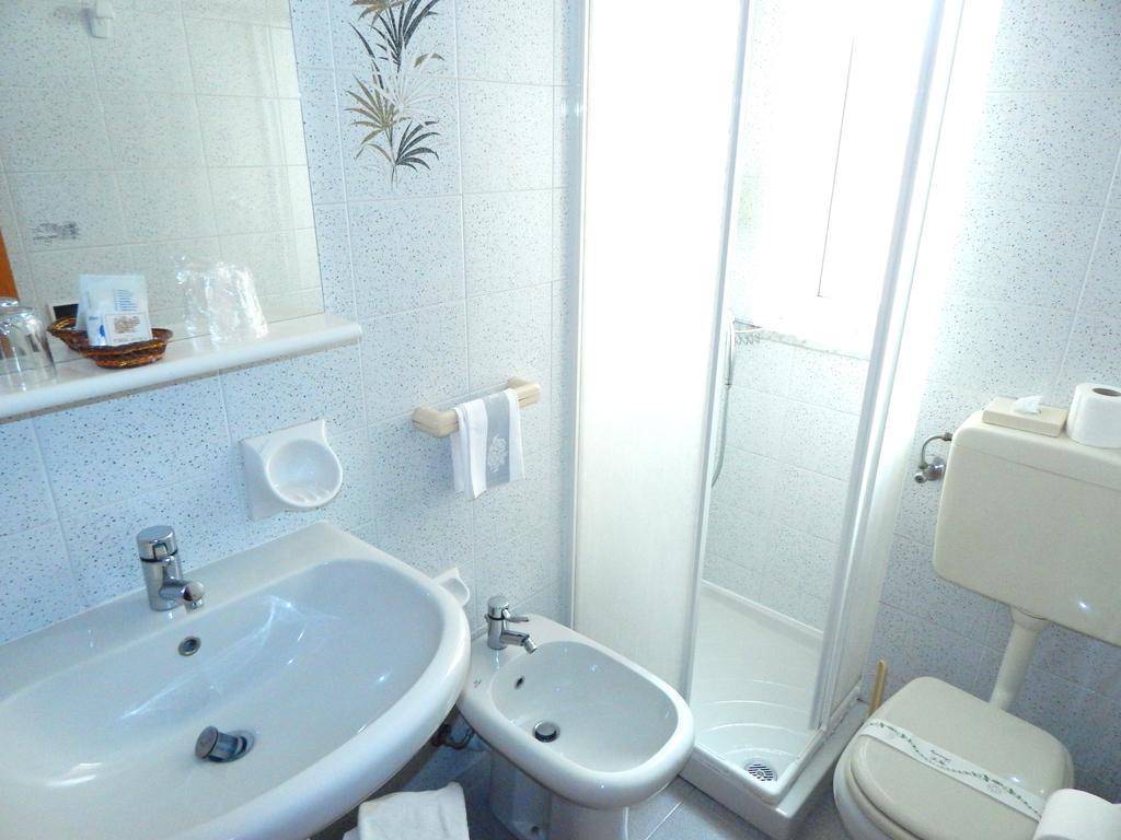Hotel Torre Antica Loano Værelse billede